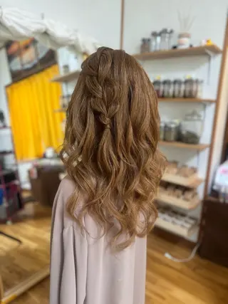 セミロング ヘアアレンジ Yamauchi natsumiのヘアスタイル