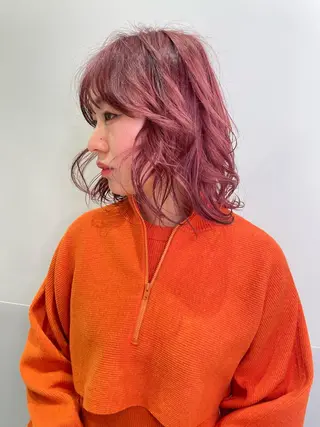 ミディアム カラー ブリーチ😼 ボブ✍️レイヤーのヘアスタイル