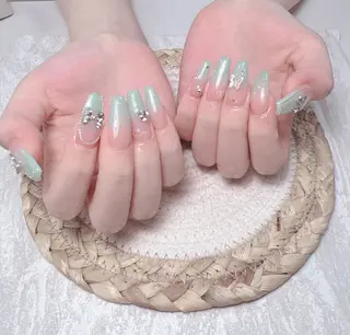 ネイル uu ネイルサロン関内🌼のネイルデザイン
