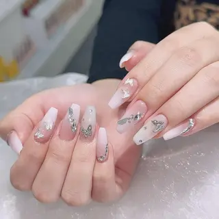 ネイル Queens テイのネイルデザイン