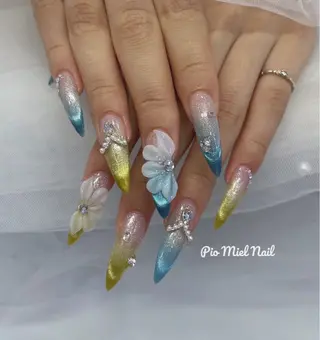 セミロング HANA 長さだしのネイルデザイン