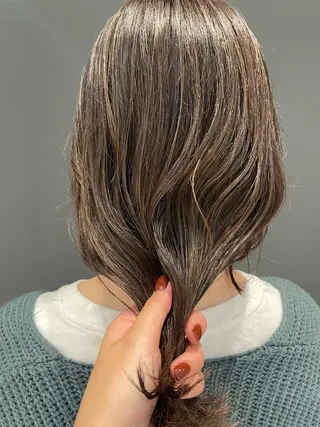 ミディアム カラー K-two谷町❄️ hinaのヘアスタイル