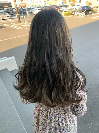 セミロング カラー 國井 瑞貴のヘアスタイル