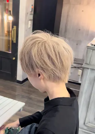 ショート レイヤーカット特化 💜SARIのヘアスタイル