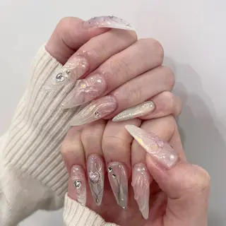 ネイル moca心斎橋店 Aina🐈⬛🤍のネイルデザイン