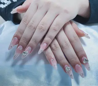 ネイル AKIKO ネイルサロンのネイルデザイン