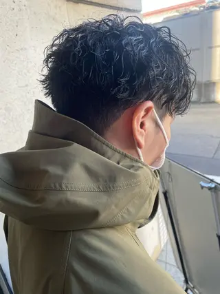 パーマ メンズ 大阪美容師 井上智博のヘアスタイル
