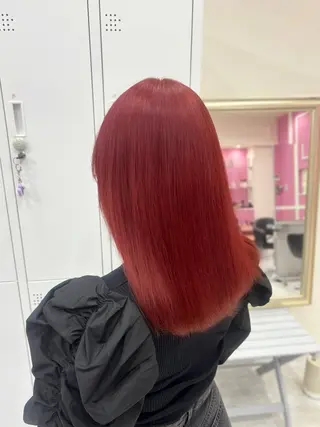 セミロング カラー 伊藤 綾のヘアスタイル