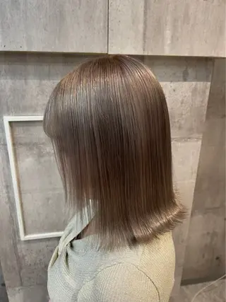 ミディアム カラー 五十嵐航斗 ハイトーンのヘアスタイル