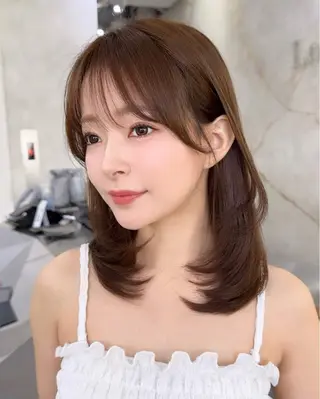 ミディアム レイヤーと顔まわり 大好き❣️関口拓馬のヘアスタイル