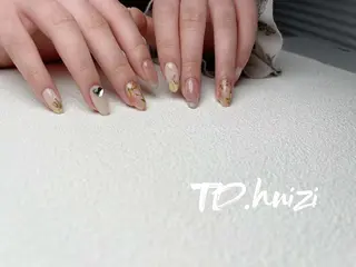 セミロング めぐみのネイルサロン スタッフ練習のネイルデザイン