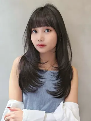ロング カラー レイヤーカット、ボブ GLROWのヘアスタイル