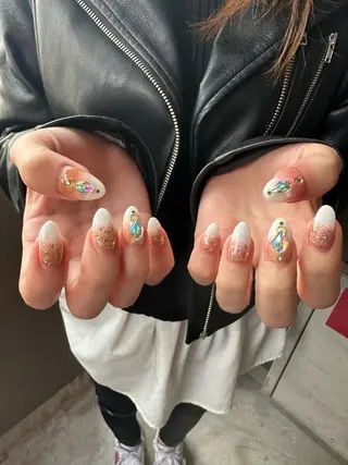 ミディアム ネイリスト EMIのネイルデザイン