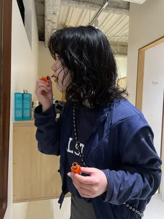 ミディアム DEEokazaki hina.Oのヘアスタイル