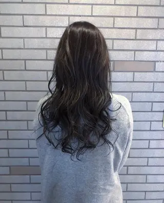 ロング カラー 中村 よしひでのヘアスタイル