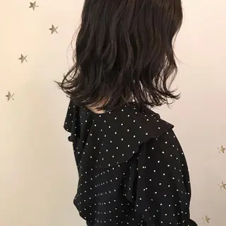 ミディアム 市川 千夏のヘアスタイル