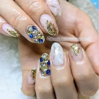 ミディアム nail salon macaron のネイルデザイン
