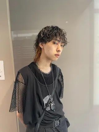 ミディアム カラー パーマ ヘアアレンジ メンズ メンズバレイヤージュ 🌫ハイライトのヘアスタイル