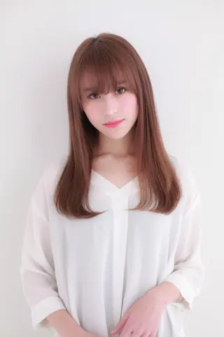 セミロング 艶髪 森田/嵩士のヘアスタイル