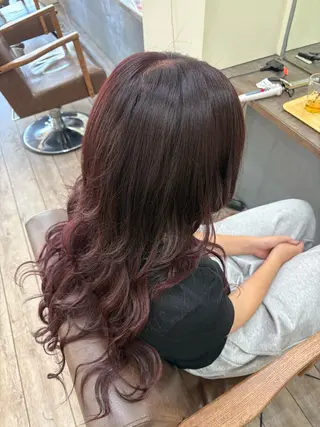 ロング カラー WEST OLAND 黒坂佳乃のヘアスタイル