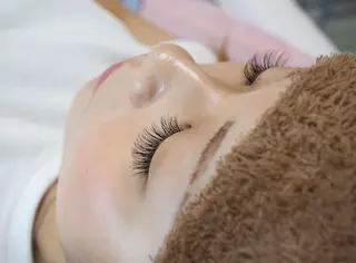 マツエク・マツパ N A O M Iのマツエク・マツパデザイン