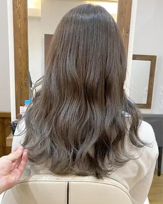 ロング カラー 横浜ブリーチムラ直し ハイトーン/ブリーチのヘアスタイル