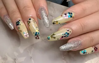 ネイル D-BEAUTY Nailsalonのネイルデザイン