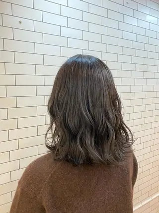 ミディアム カラー TAI透明カラー 柔らかい縮毛矯正のヘアスタイル