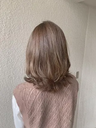 ミディアム 鈴木 梓のヘアスタイル