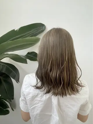 ミディアム カラー hairs BEAU 藤田彩夏のヘアスタイル