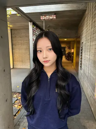 セミロング カラー ヘアアレンジ rico_by ヘアとアイブロウの眉毛・アイブロウイメージ