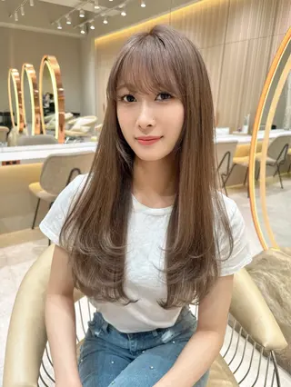 セミロング カラー 縮毛矯正✨🫧 レイヤー川村利幸のヘアスタイル