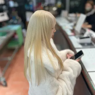 ロング カラー ⭐️韓国ブリーチ 顔周りカット⭐️のヘアスタイル