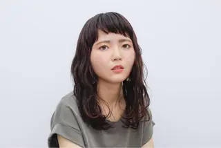 セミロング YOKOI SHINJIのヘアスタイル