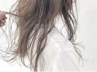 セミロング カラー 荒川 ひなの 新川崎のヘアスタイル