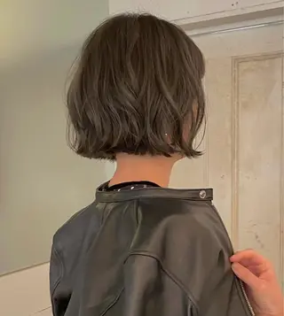 ミディアム ショートカット /夕海のヘアスタイル