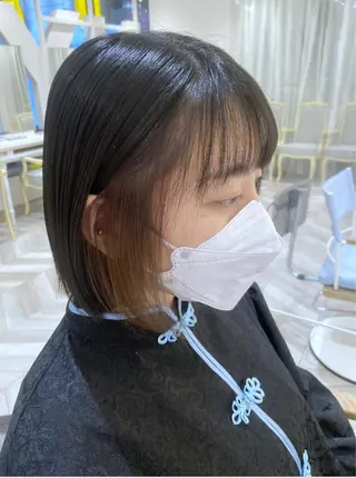 ショート カラー 小顔レイヤー/ ベージュ🤍Rieのヘアスタイル