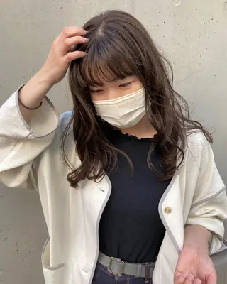 ロング 金田 夏野のヘアスタイル