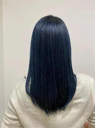 ロング カラー Ashanti 磯崎のヘアスタイル