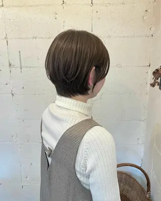 ショート カラー 暗髪とオリーブ🌿 渡辺拓人のヘアスタイル