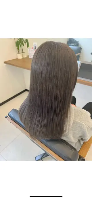 セミロング 艶髪特化 しゅんぼう 長岡髪質改善のヘアスタイル