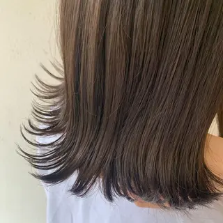 ショート カラー bh.maara デザイン／ハイトーンのヘアスタイル
