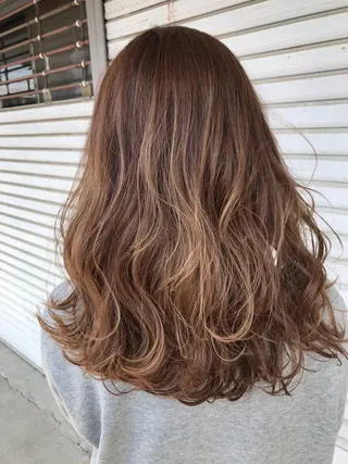 ミディアム カラー レイヤーカット匠 イソザキノリユキのヘアスタイル