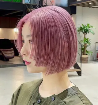 ショート カラー DEAN ISLA 大人レイヤーカットのヘアスタイル