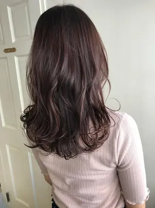 セミロング カラー MIOベージュカラー 柔らかいカラーのヘアスタイル