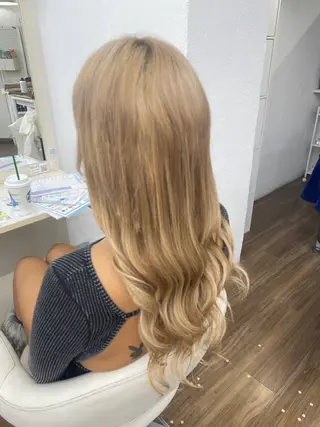 ロング GLOSS 心斎橋 山上のヘアスタイル