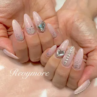 ミディアム ネイル nail salon Revymoreのネイルデザイン