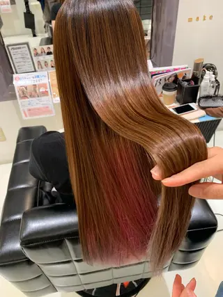 ロング 伊藤 陽のヘアスタイル