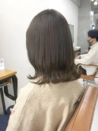 ミディアム カラー ヘアアレンジ 🌷FUKA🌷 まろやかハイトーンのヘアスタイル
