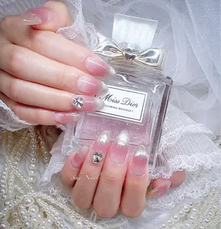 ネイル ISA_ BELLAのネイルデザイン